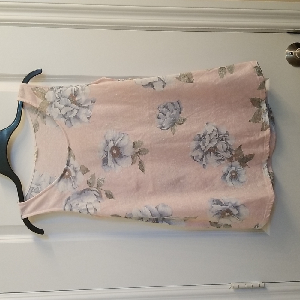 Floral Tank Top. Large